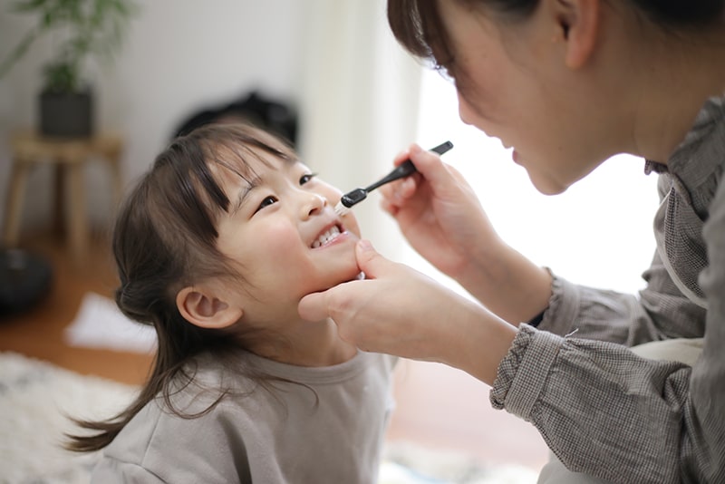 仕上げ磨きは保護者が短時間で行う